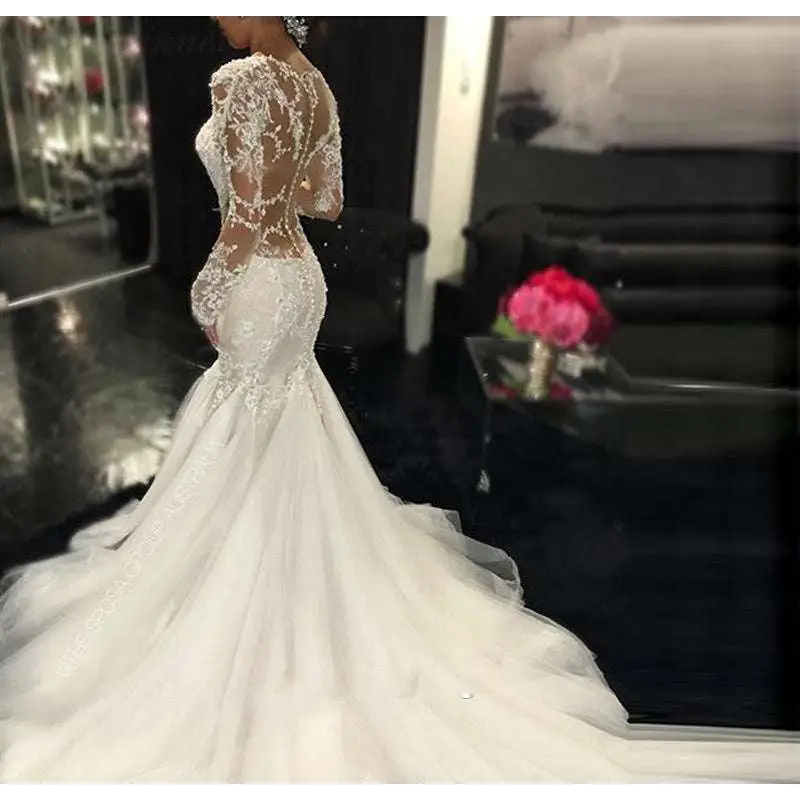 Trailing White Temperament Long Lace Wedding Dress