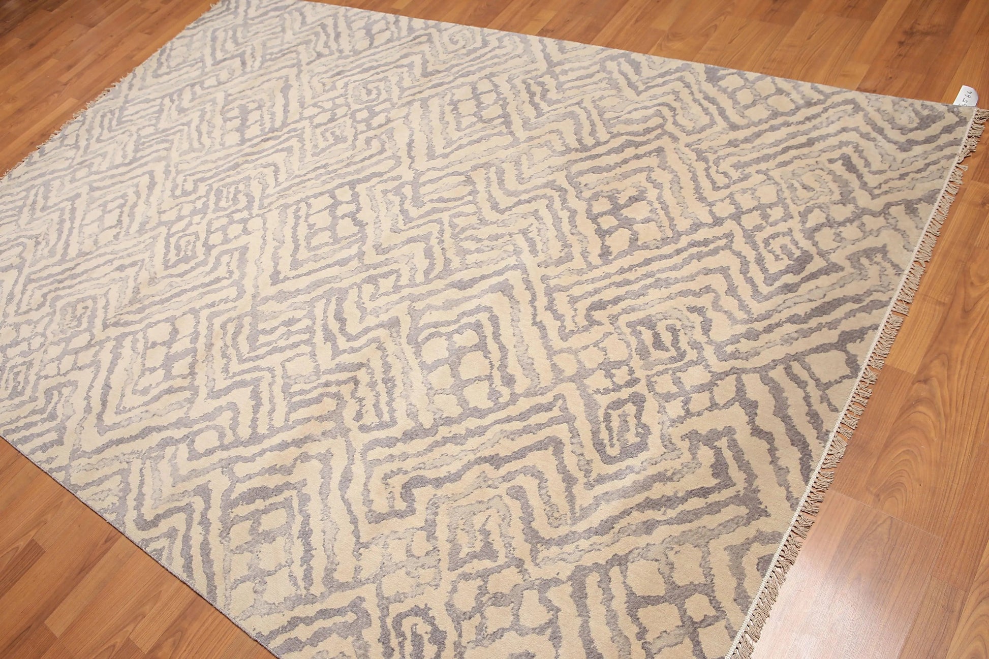 6' x 9' Hand Knotted Geometric Pattern 100% Wool Area rug Beige-1