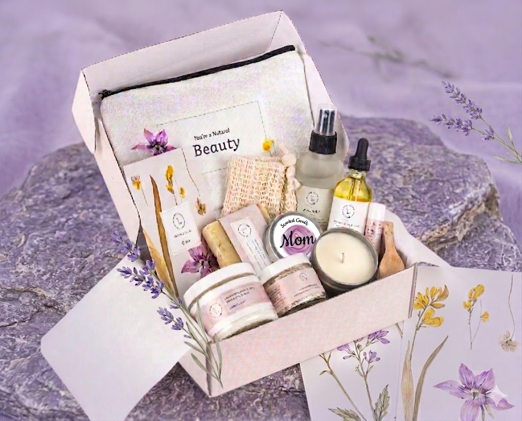 A Mother’s Day Ultimate Relaxation Spa Gift Box – All-Natural Lavender Retreat with Personalized Lid-2