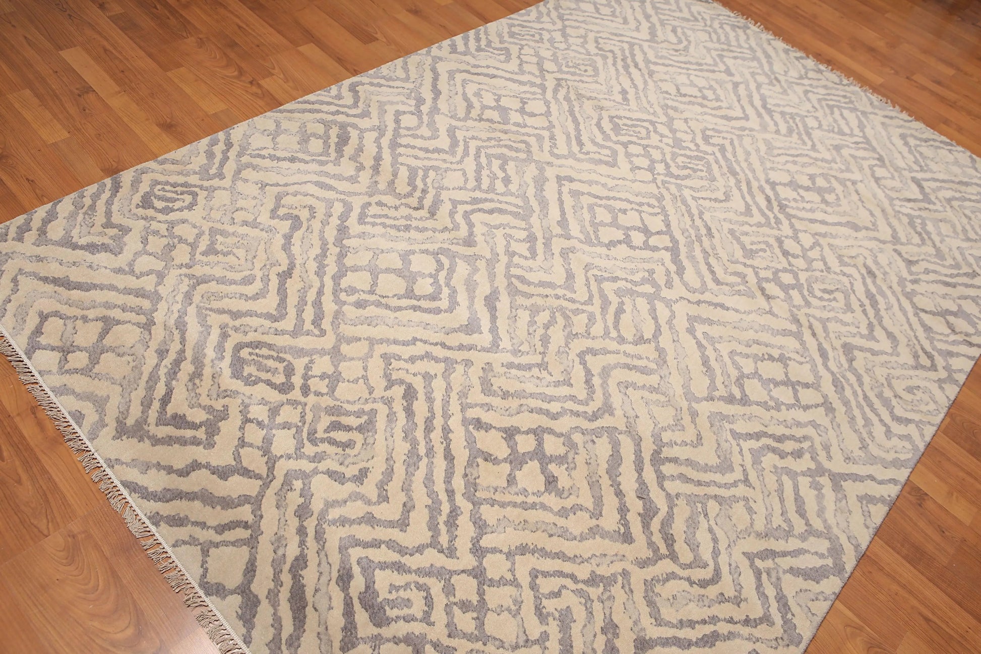 6' x 9' Hand Knotted Geometric Pattern 100% Wool Area rug Beige-3