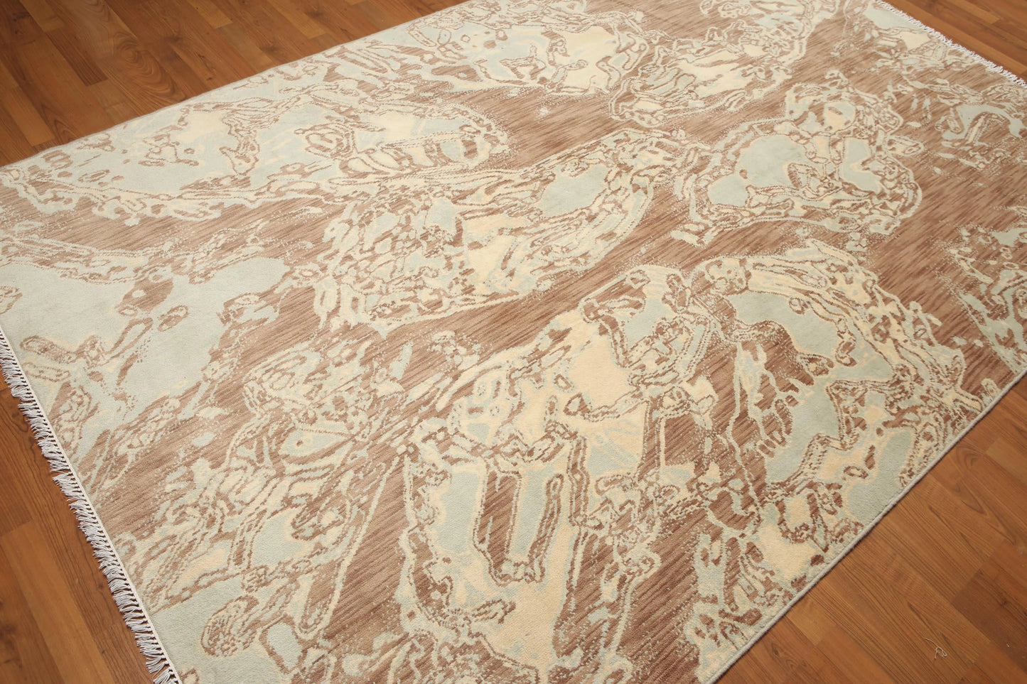 Hand knotted Oriental area rug 100% Wool pile Beige 6' x 9'-4