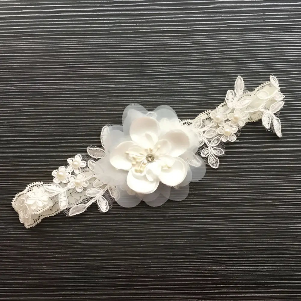 White Lace Floral Wedding Supplies Elastic Leg Ring