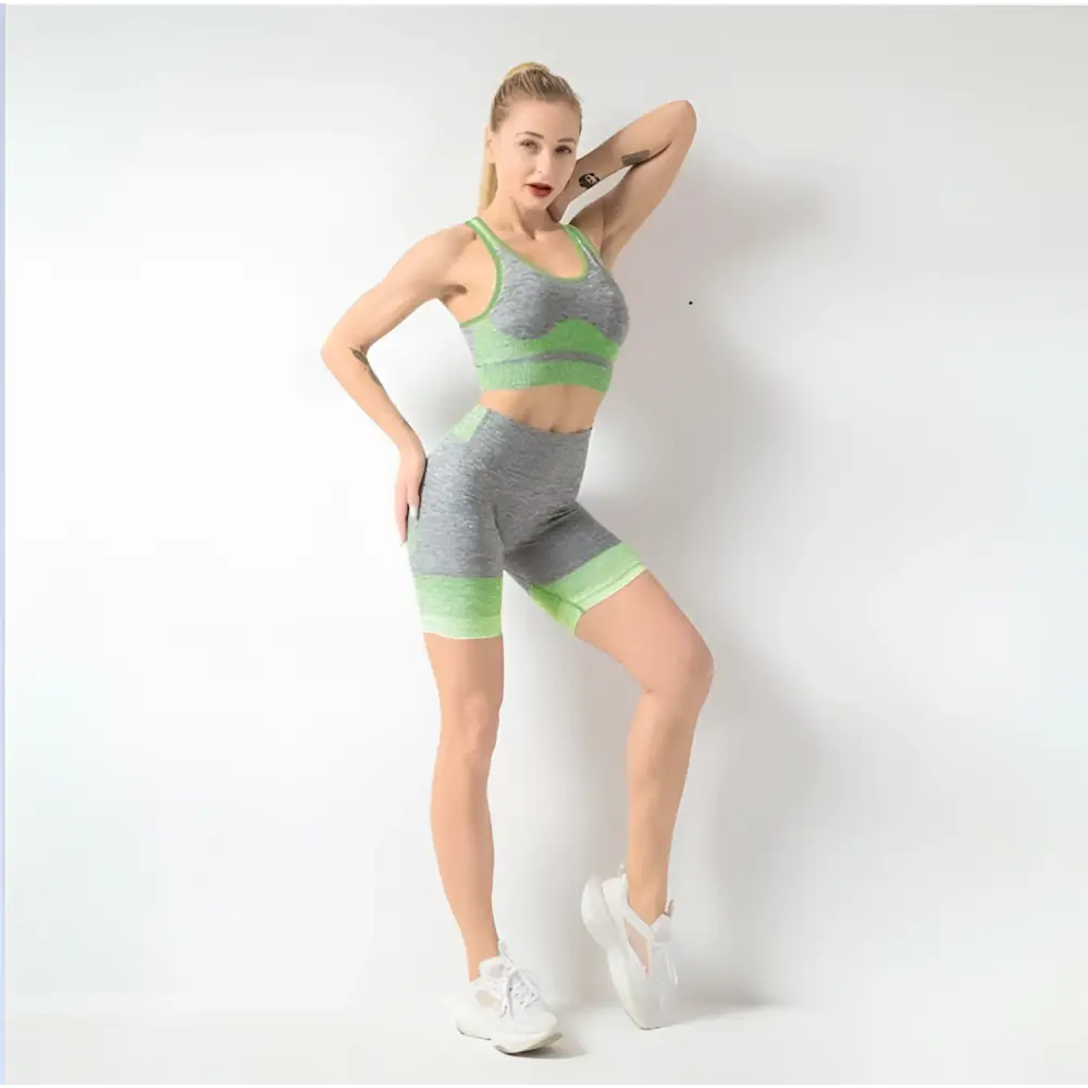 Women’s Seamless Yoga Hip Lifting Workout Set