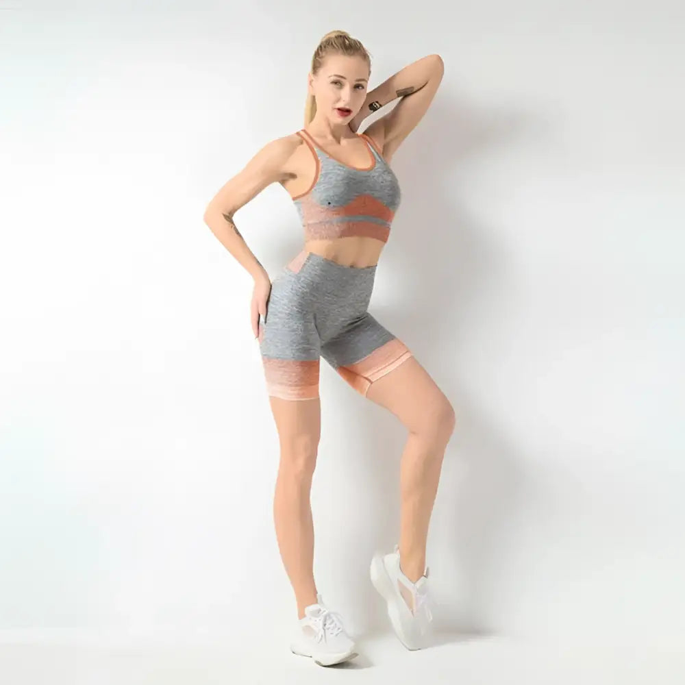Women’s Seamless Yoga Hip Lifting Workout Set
