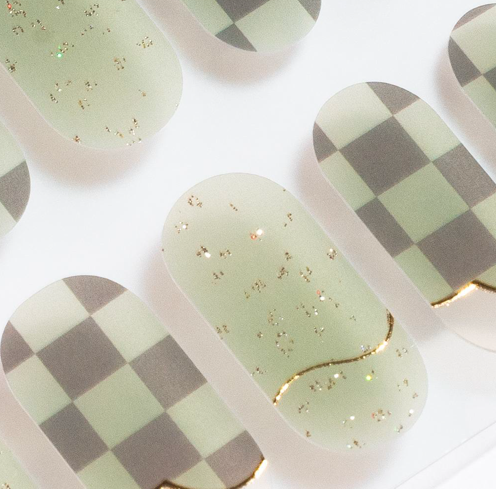 Green Checker Gel Nails-1