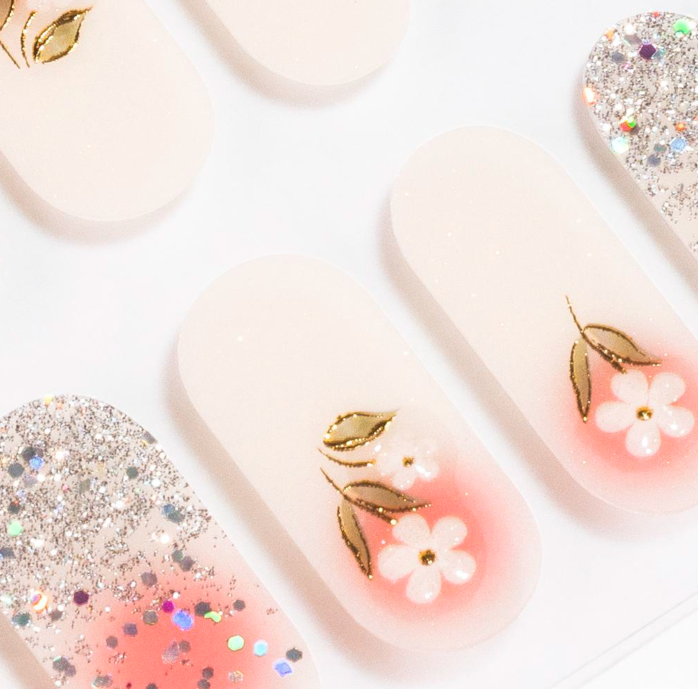 Pink Daisy Gel Nails-1