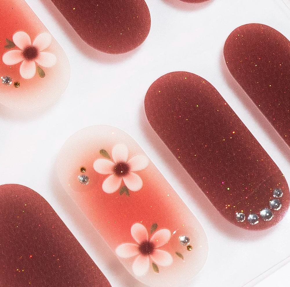 Daisy Love Gel Nails-1